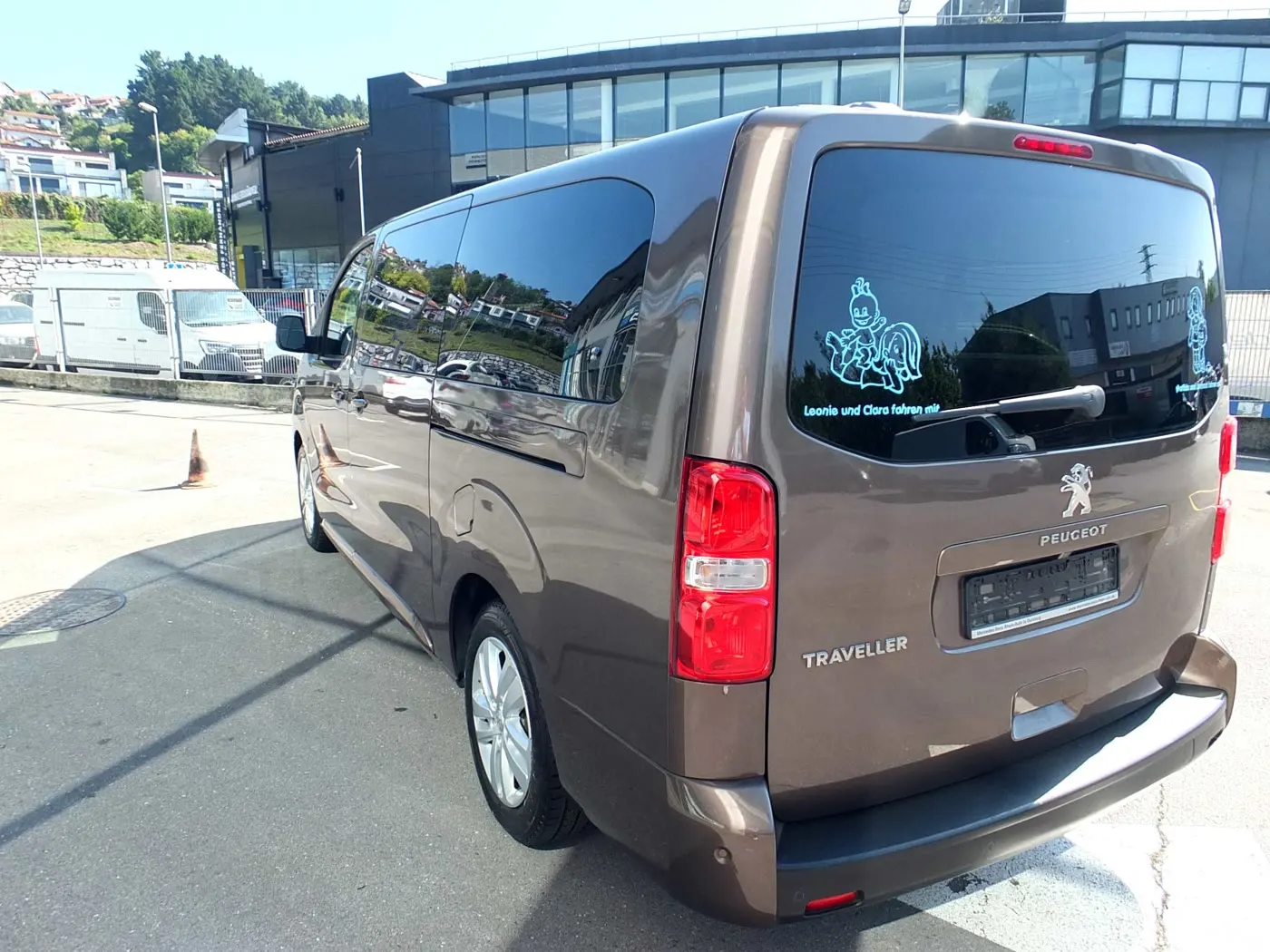 Peugeot Traveller 9 plazas · foto 5