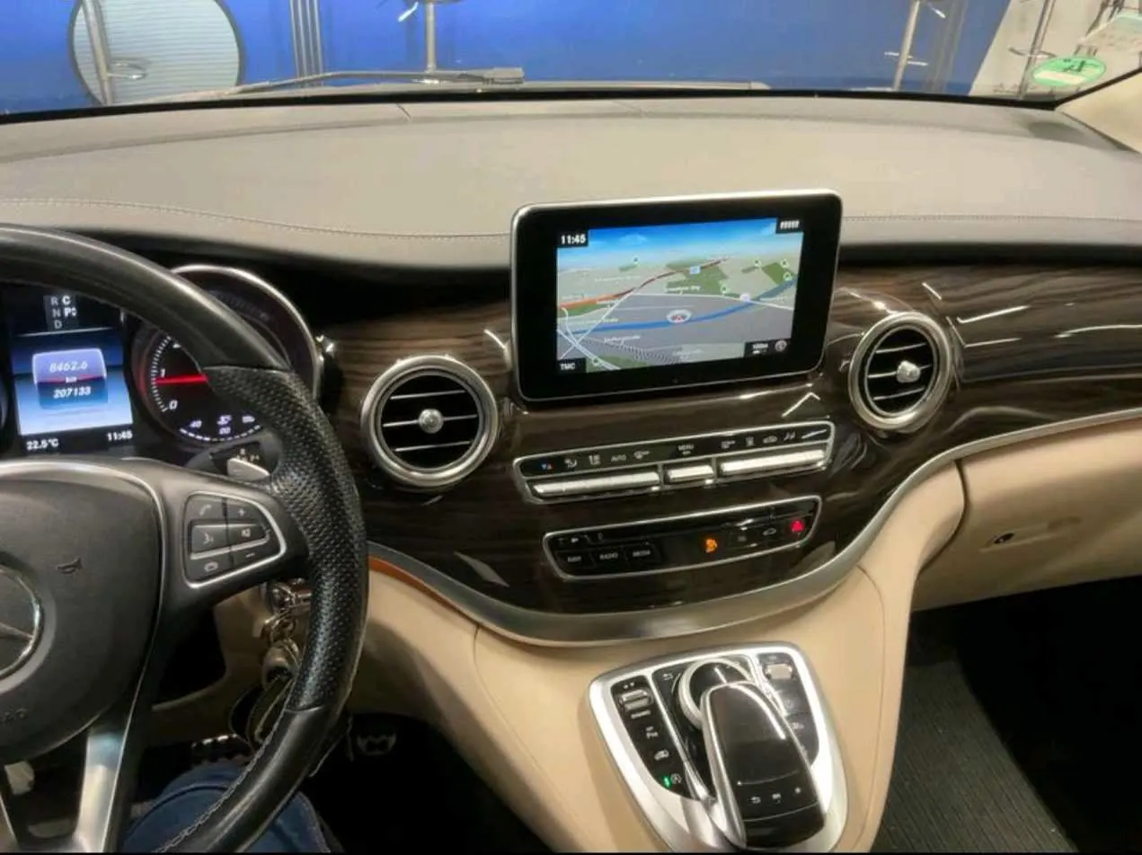 Mercedes-Benz V-Class Avantgarde · AMG · Techo · 4MATIC · L2 · foto 8