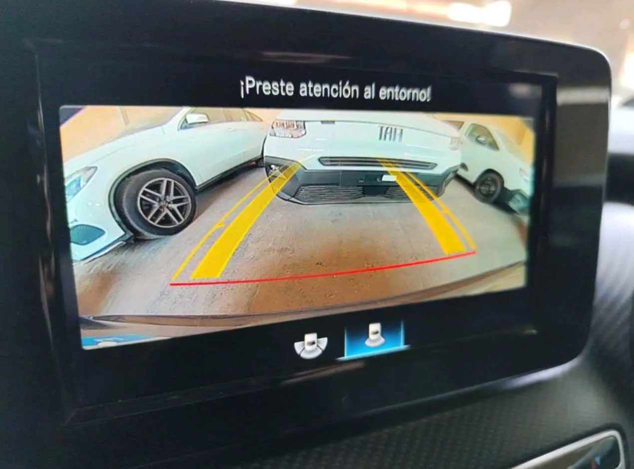 Mercedes-Benz V-Class AMG 250d Larga · 7 plazas · foto 7