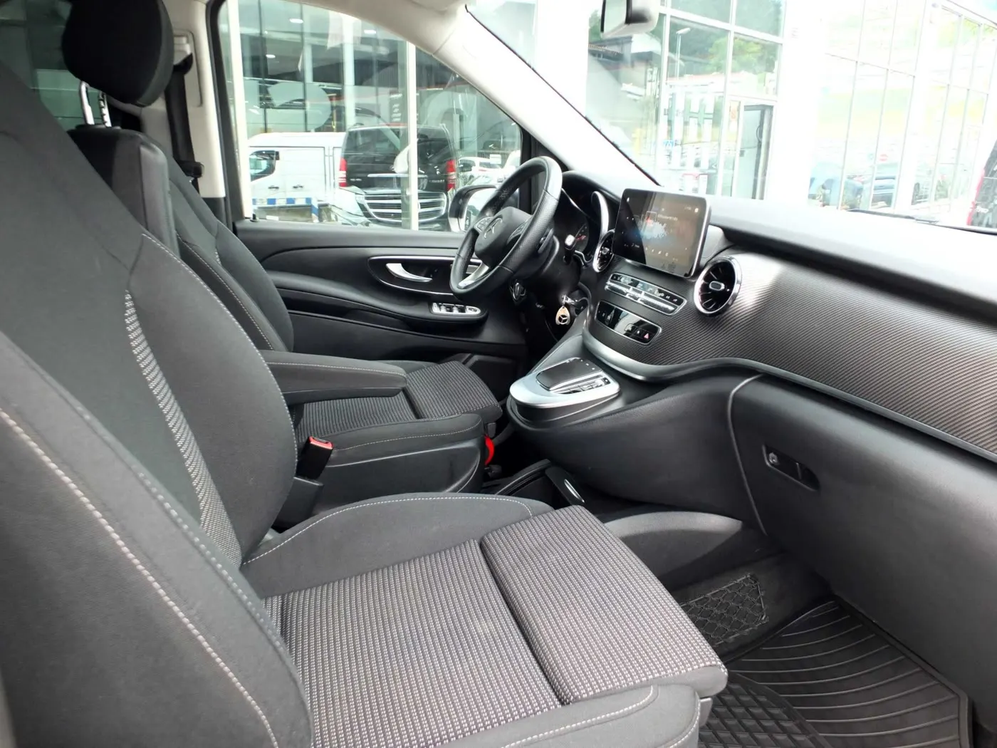 Mercedes-Benz V-Class AMG · foto 9