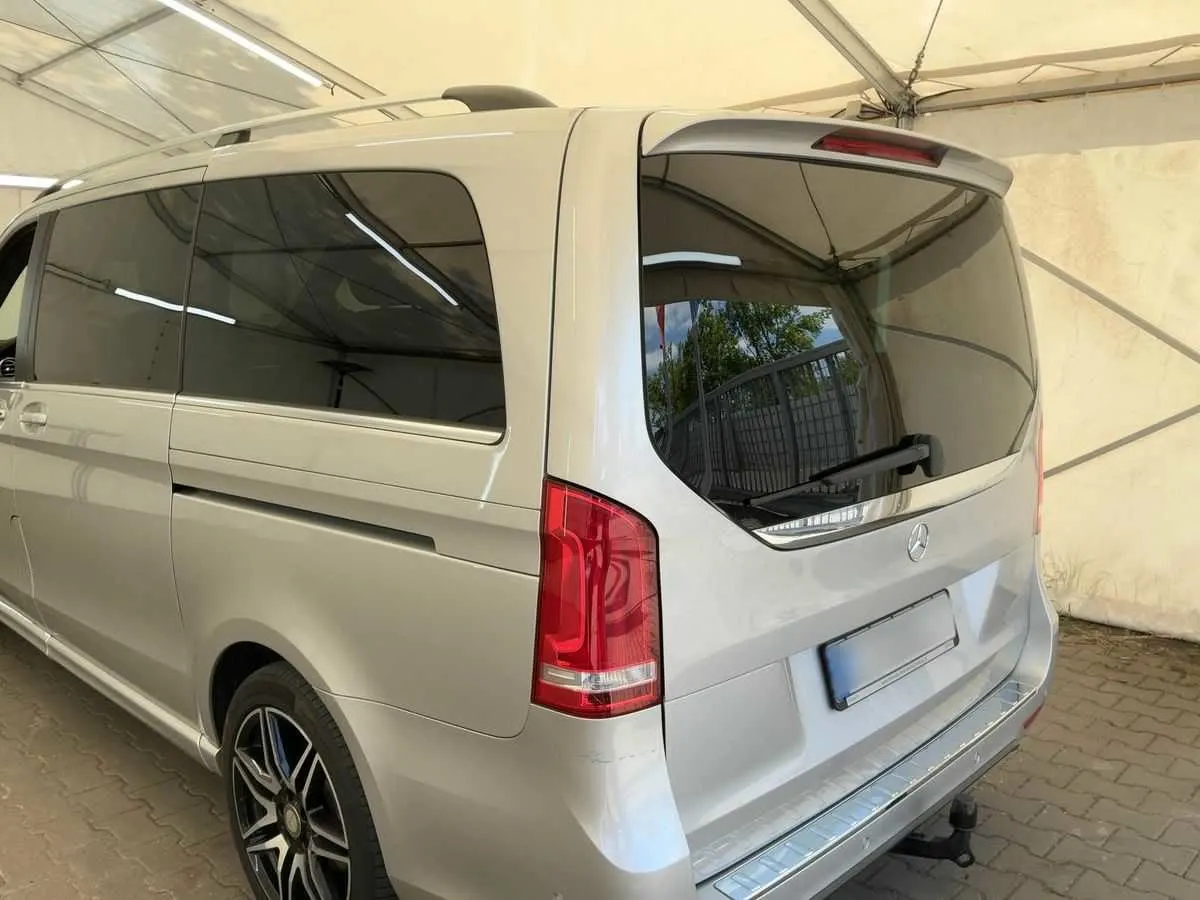 Mercedes-Benz V-Class Avantgarde · AMG · 4MATIC · foto 2