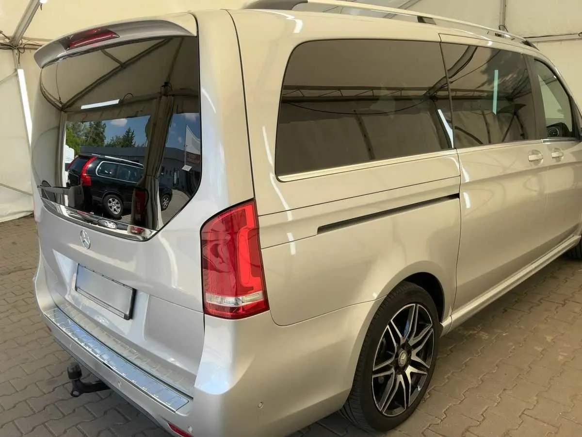 Mercedes-Benz V-Class Avantgarde · AMG · 4MATIC · foto 3
