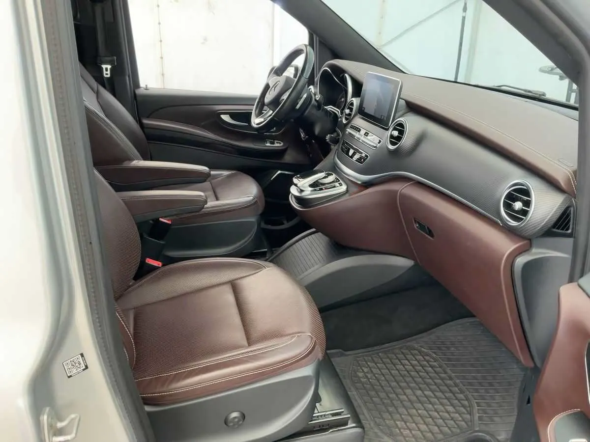 Mercedes-Benz V-Class Avantgarde · AMG · 4MATIC · foto 6