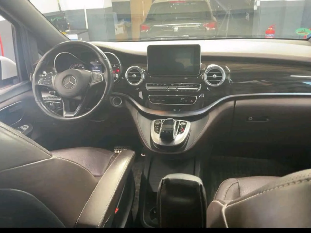 Mercedes-Benz V-Class AMG · Avantgarde Larga · Techo · 4MATIC · foto 5