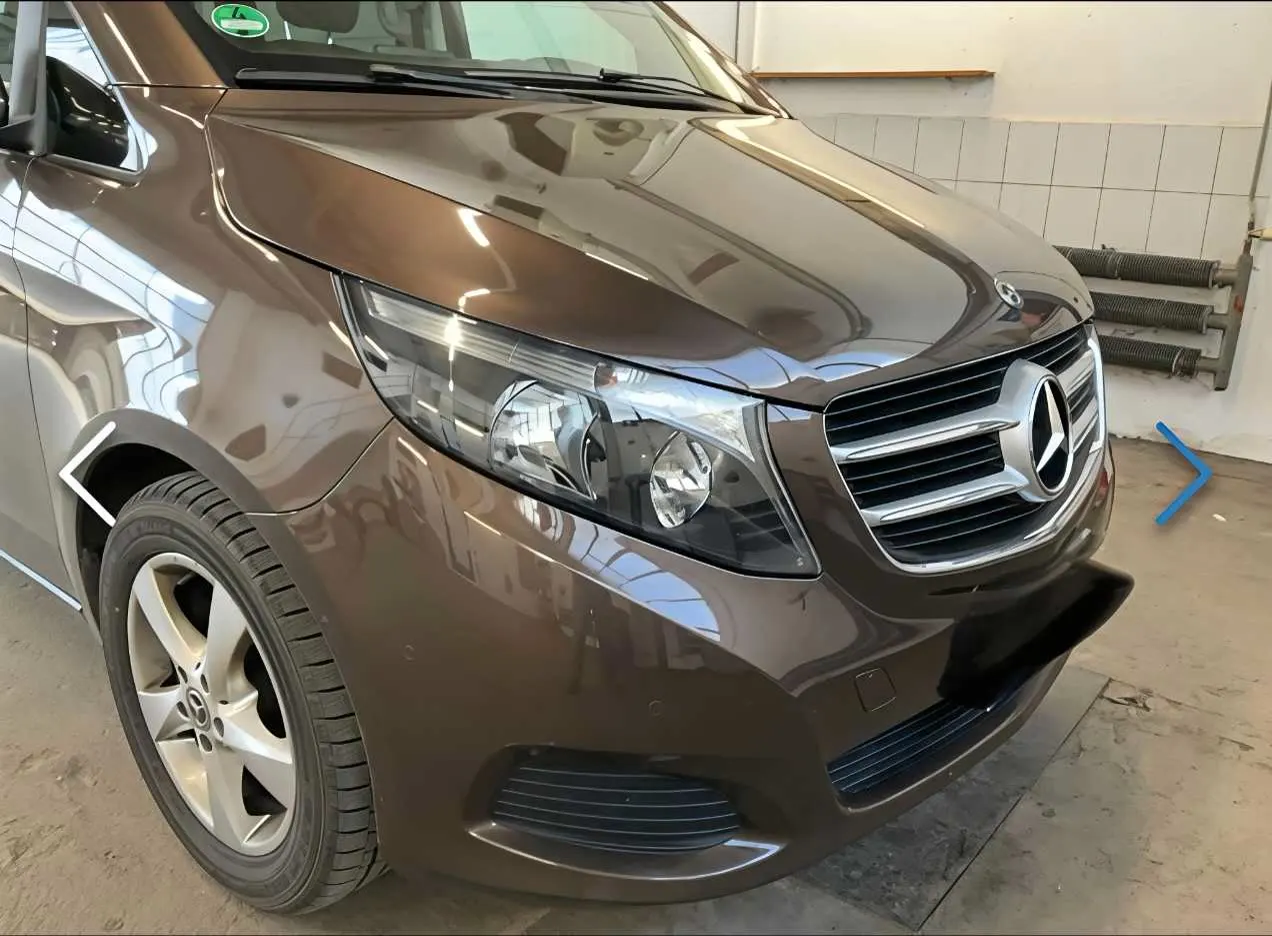 Mercedes-Benz V-Class Larga · 6 plazas · foto 3
