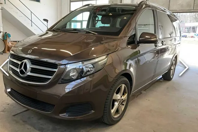 Mercedes-Benz V-Class Larga · 6 plazas