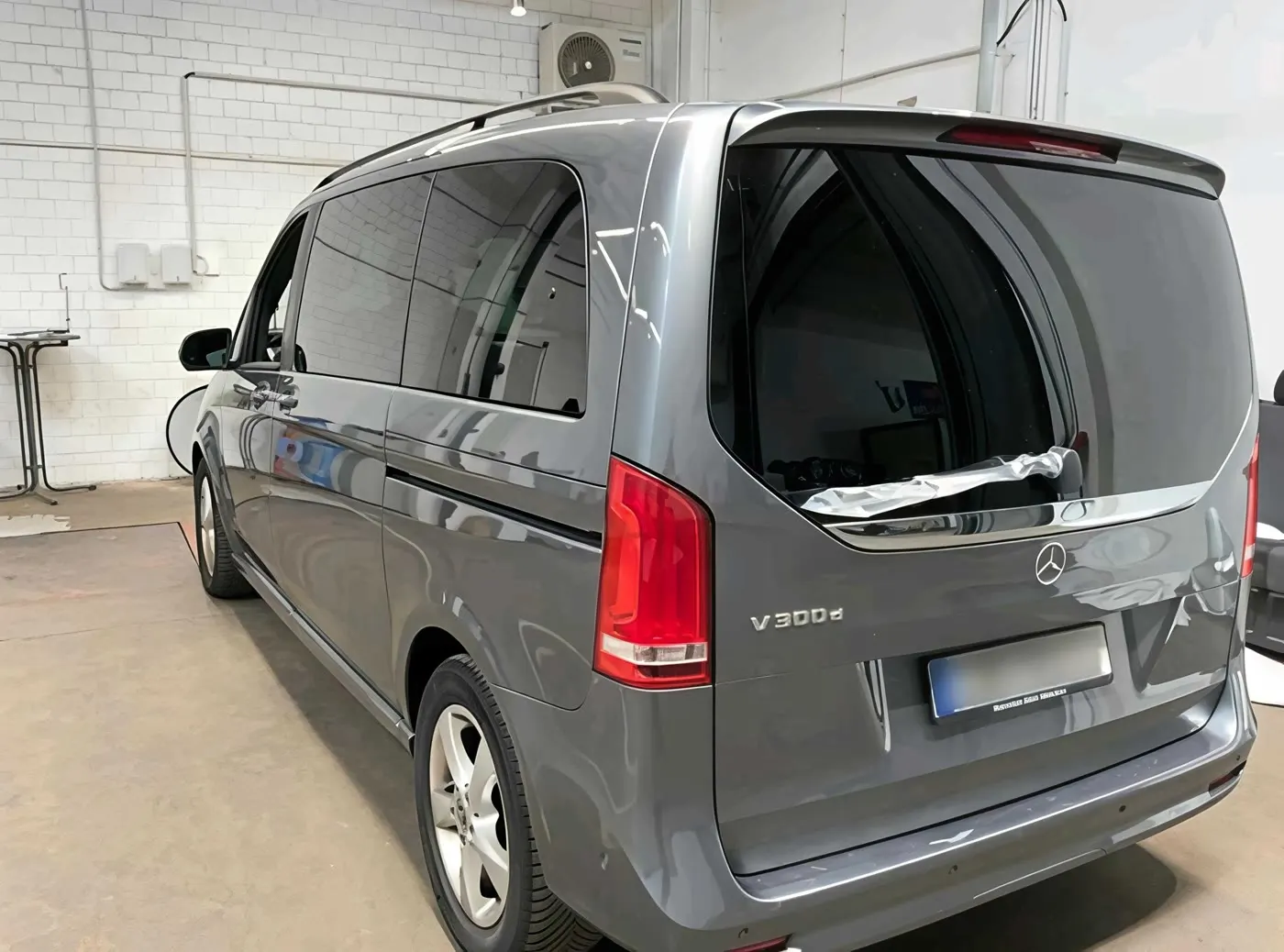 Mercedes-Benz V-Class AMG · Avantgarde · Kompakt 7 plazas · foto 2