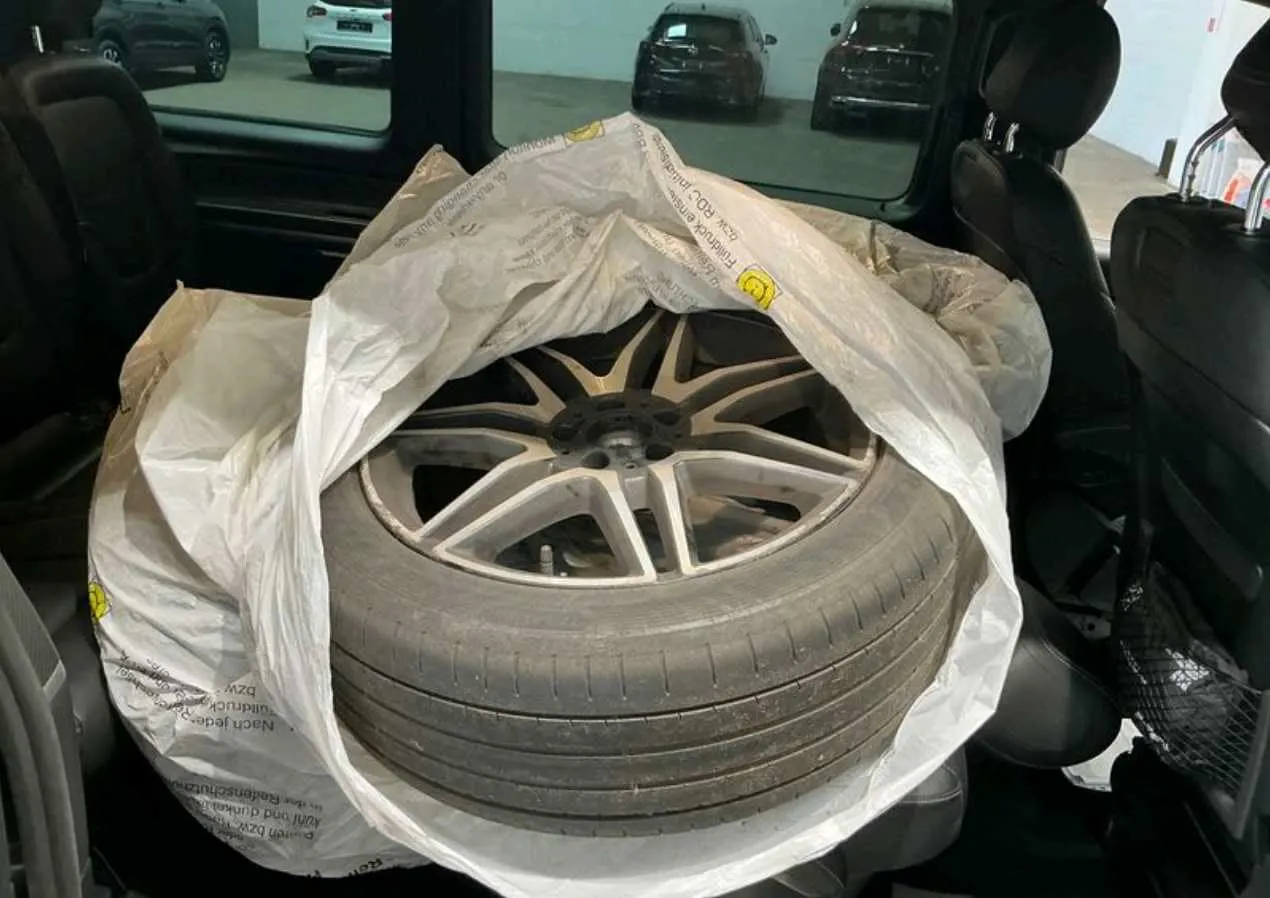Mercedes-Benz V-Class AMG · Avantgarde · Kompakt 7 plazas · foto 5
