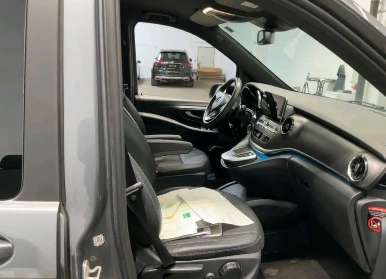 Mercedes-Benz V-Class AMG · Avantgarde · Kompakt 7 plazas · foto 7