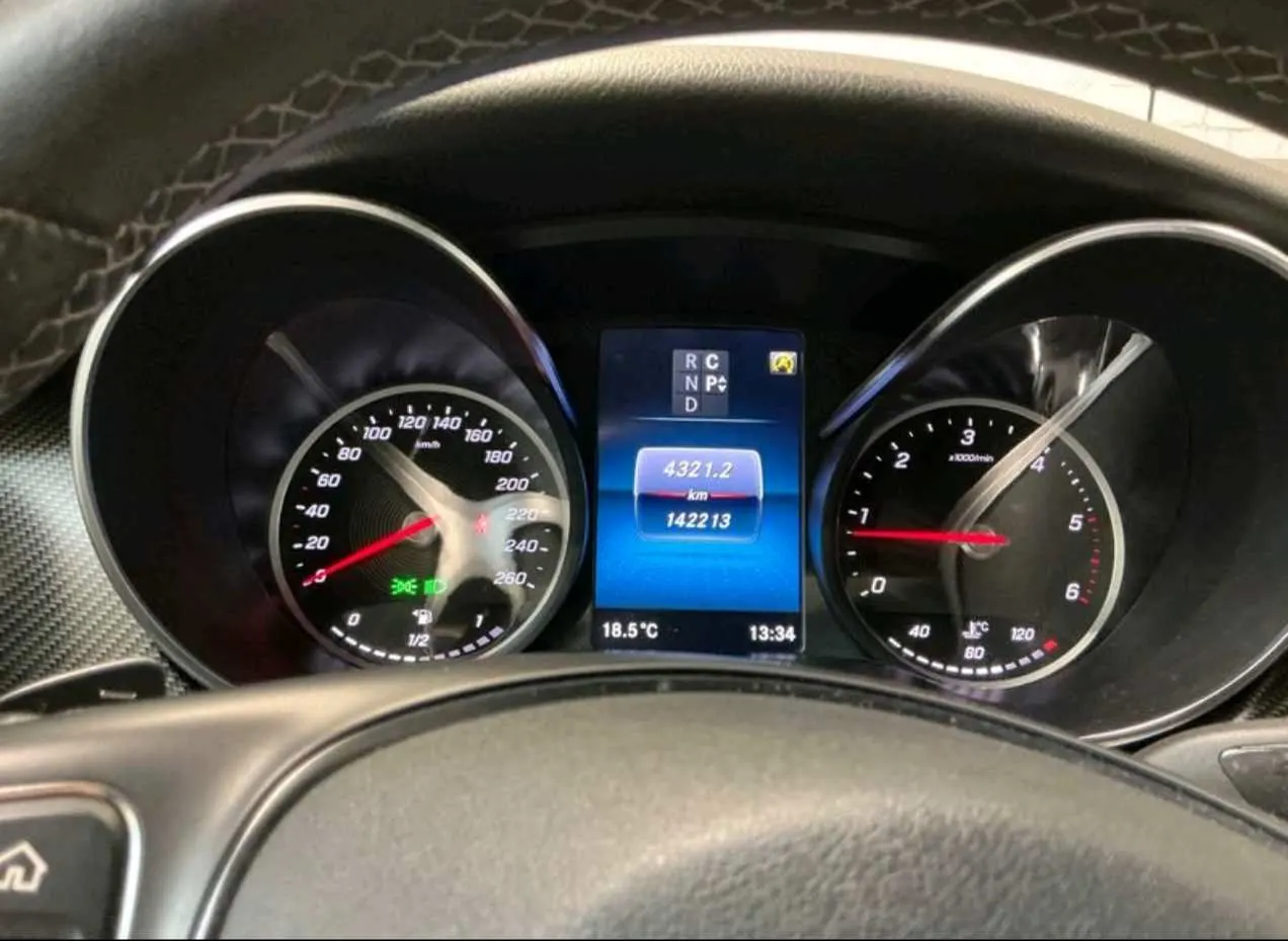 Mercedes-Benz V-Class AMG · Avantgarde · Kompakt 7 plazas · foto 8