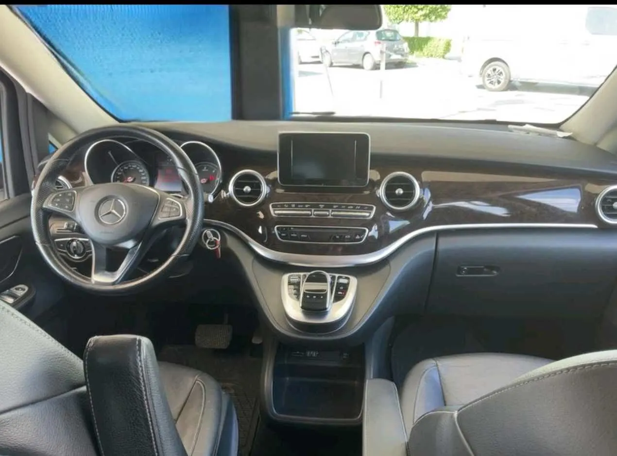 Mercedes-Benz V-Class Avantgarde Larga · 7 plazas · foto 11