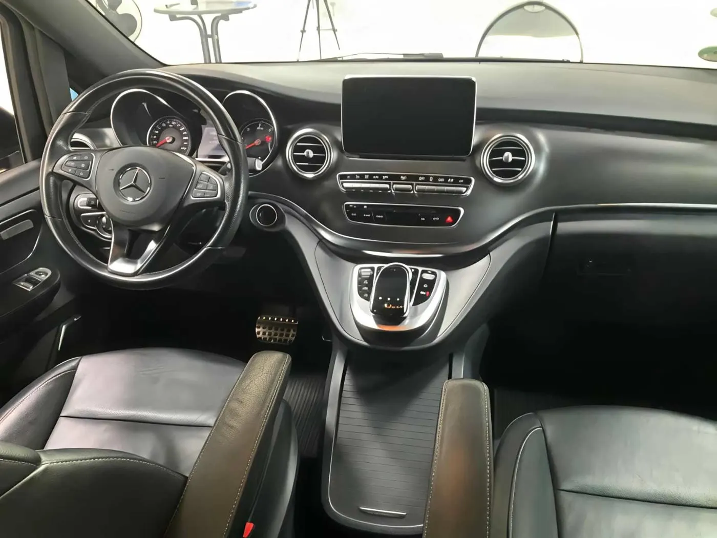 Mercedes-Benz V-Class Avantgarde · AMG · Kompakt · foto 8