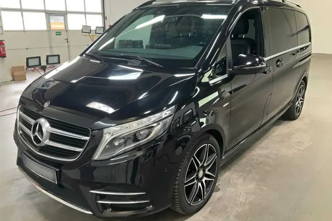 Mercedes-Benz V-Class Avantgarde · AMG · Kompakt