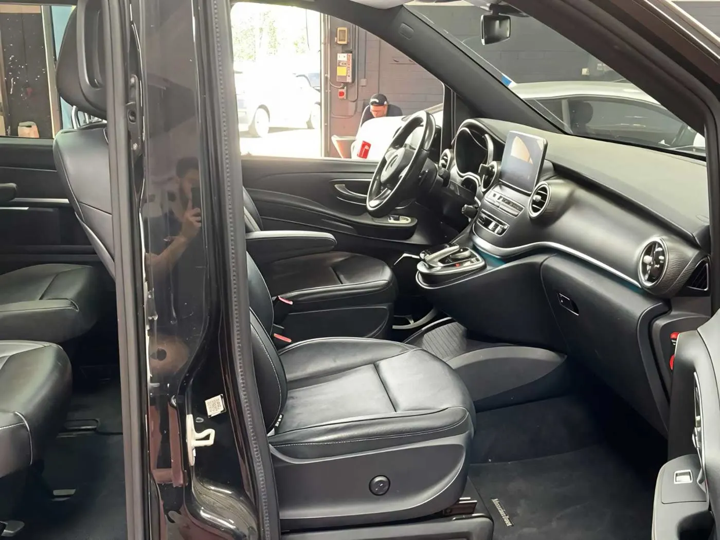 Mercedes-Benz V-Class Avantgarde · AMG · foto 6