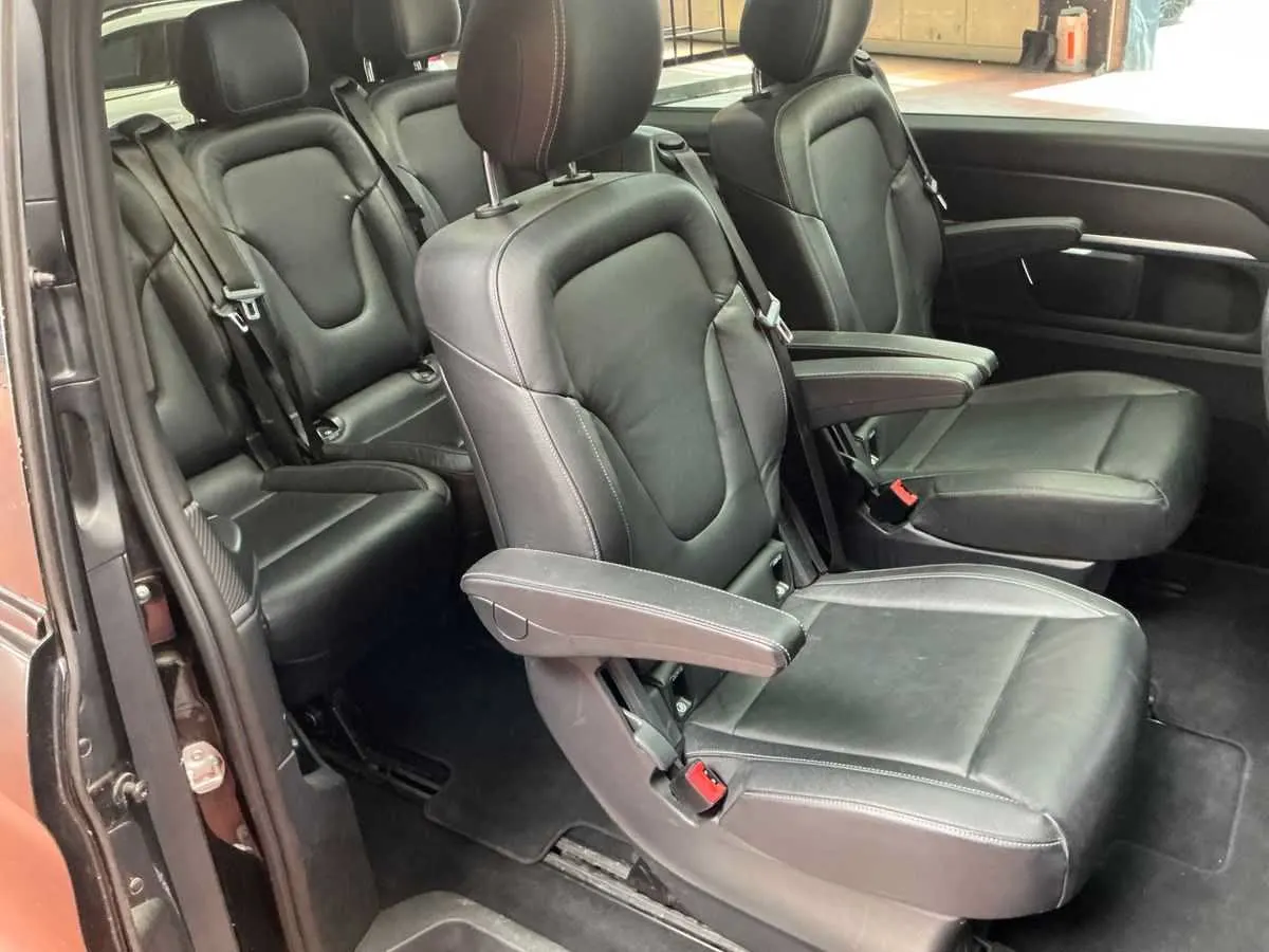 Mercedes-Benz V-Class Avantgarde · AMG · foto 12