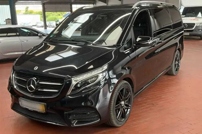 Mercedes-Benz V-Class Avantgarde · AMG