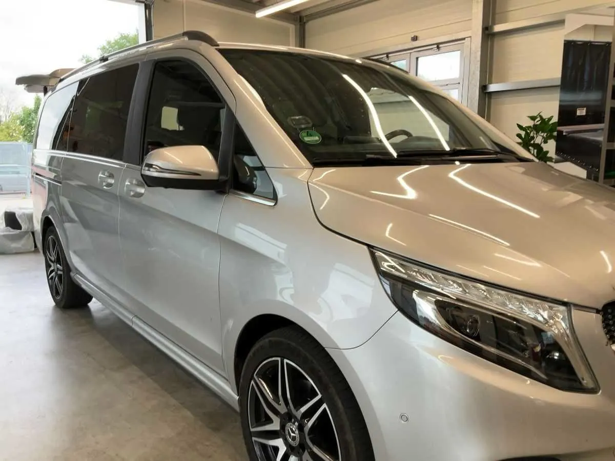 Mercedes-Benz V-Class Avantgarde · AMG · 4MATIC · Larga · foto 4