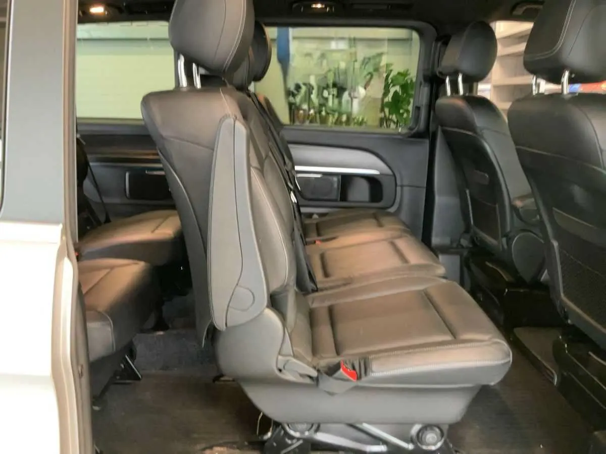 Mercedes-Benz V-Class Avantgarde · AMG · 4MATIC · Larga · foto 9