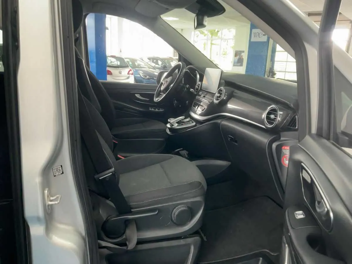 Mercedes-Benz V-Class AMG · 4MATIC · foto 5