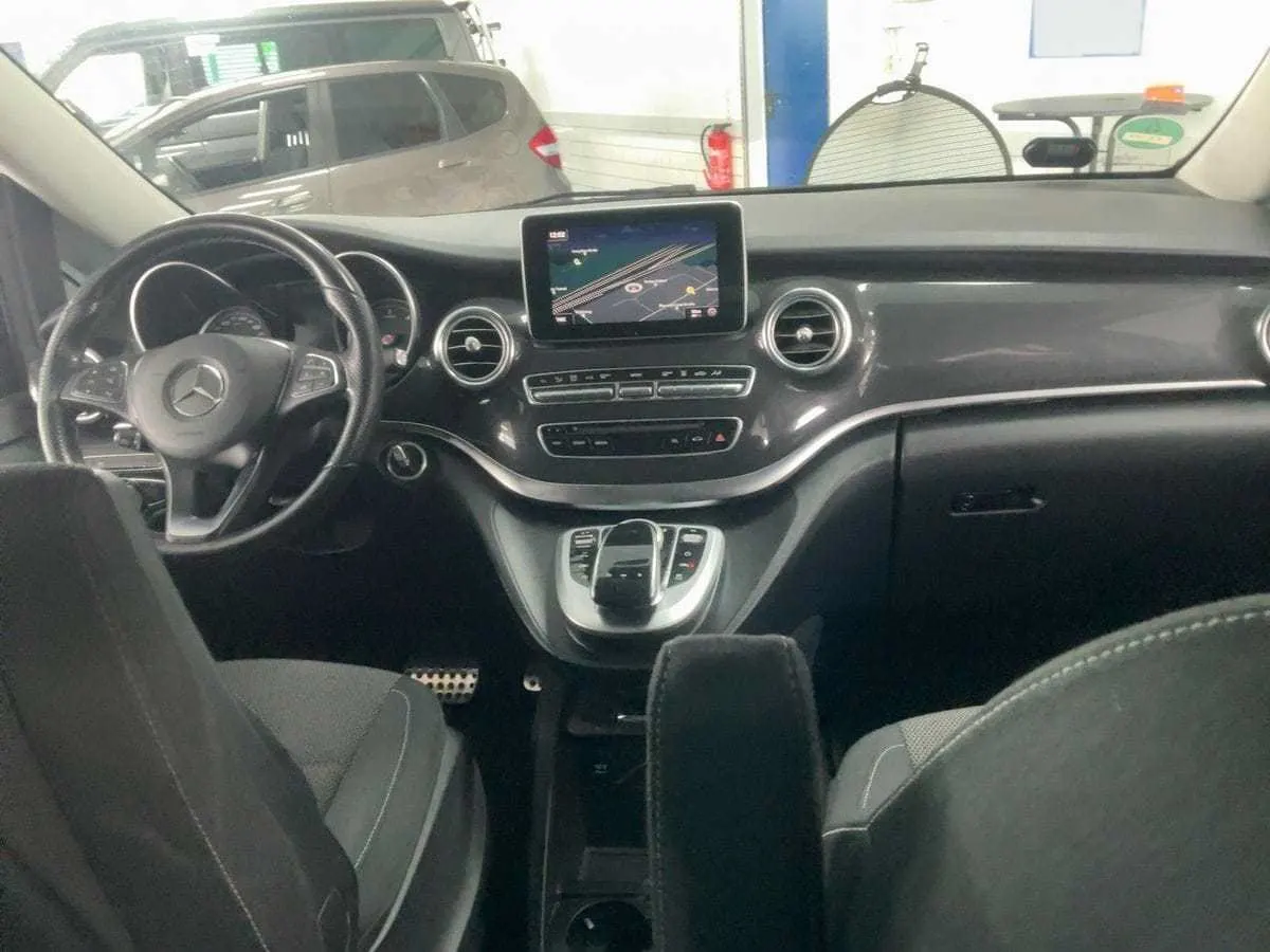 Mercedes-Benz V-Class AMG · 4MATIC · foto 7