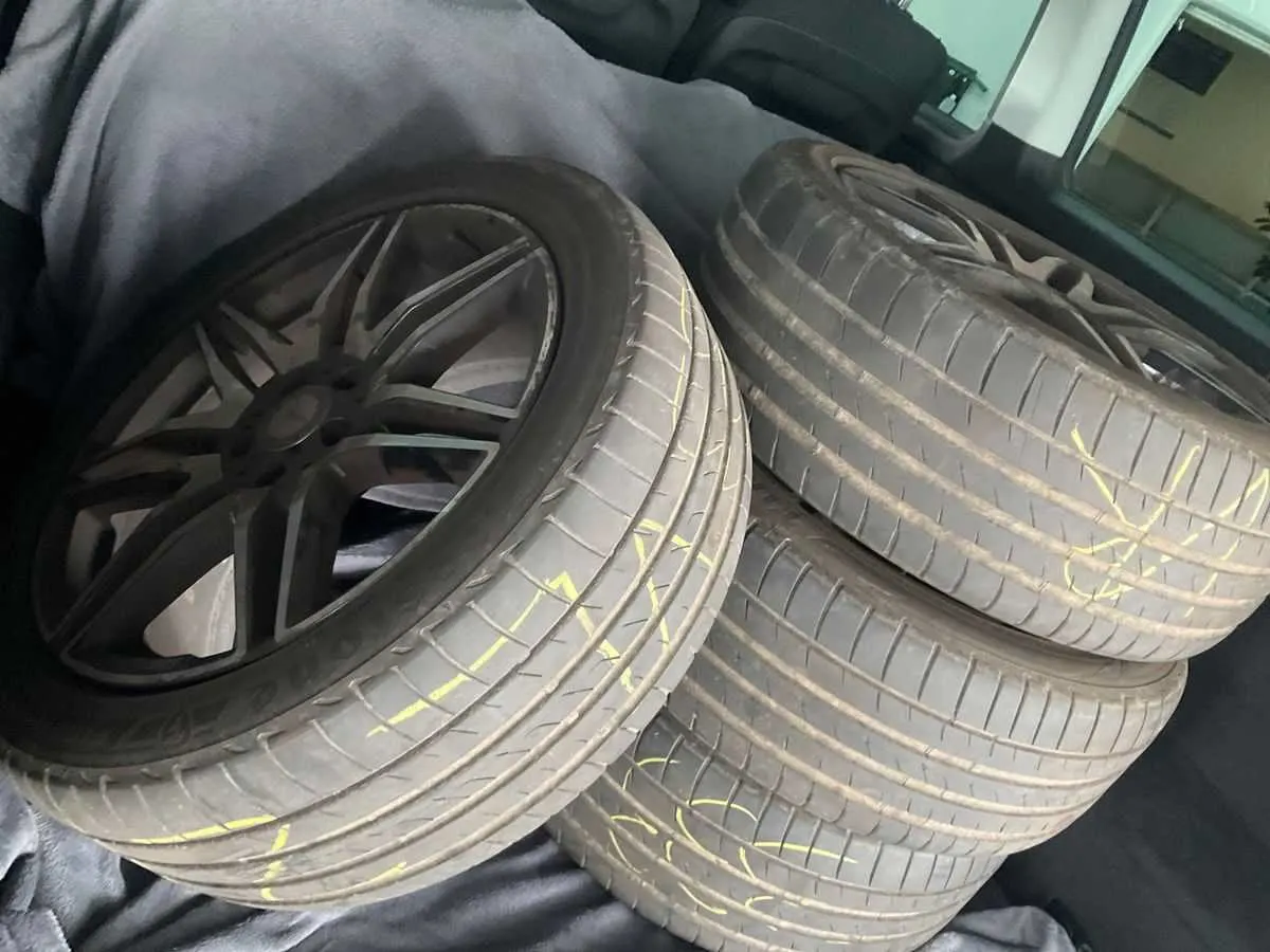 Mercedes-Benz V-Class AMG · 4MATIC · foto 9