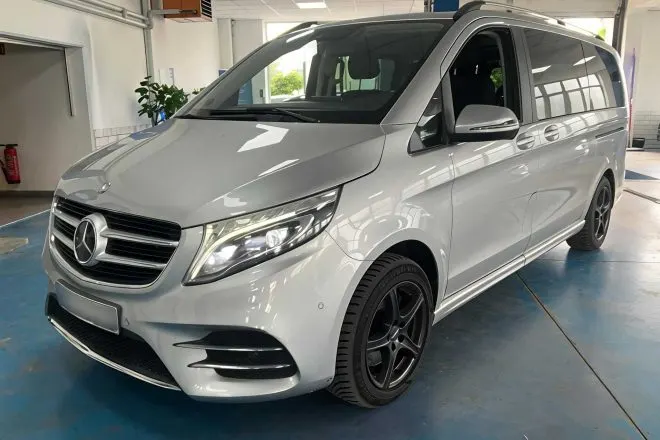 Mercedes-Benz V-Class AMG · 4MATIC