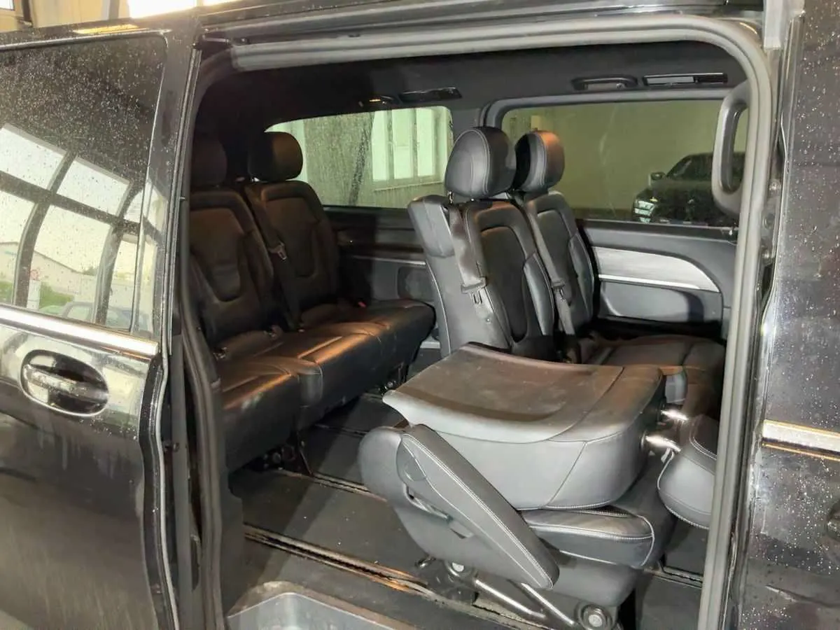 Mercedes-Benz V-Class Avantgarde · 8 plazas · foto 6