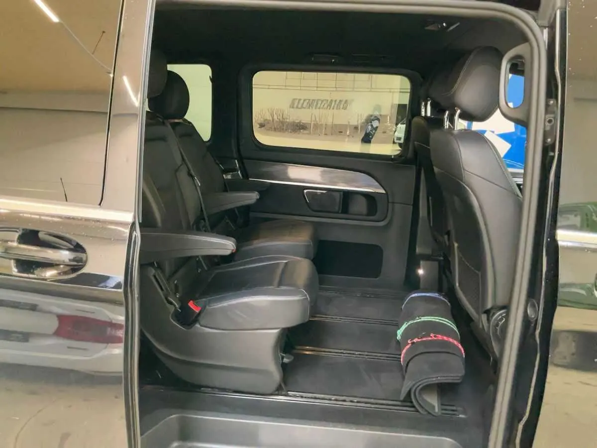 Mercedes-Benz V-Class Avantgarde · foto 4